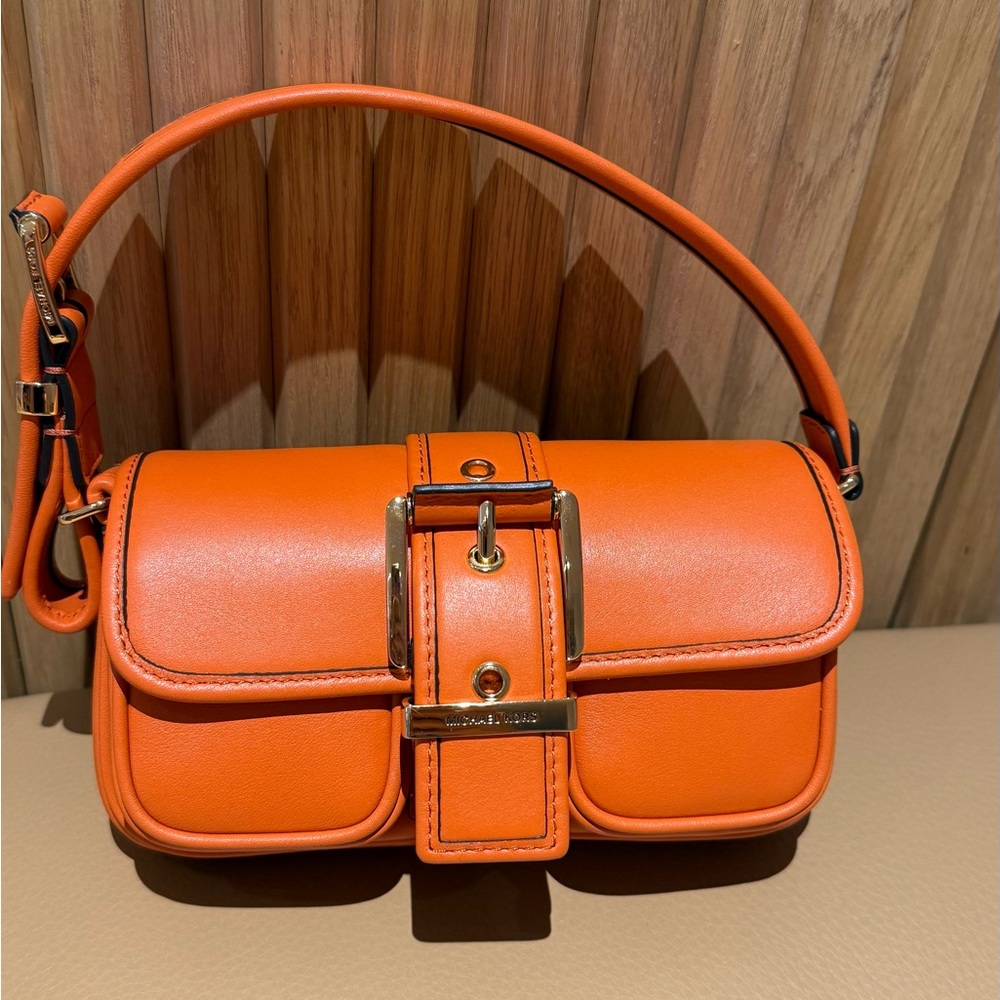 Michael Kors mini Colby leather shoulder bag in Burnt Sienna